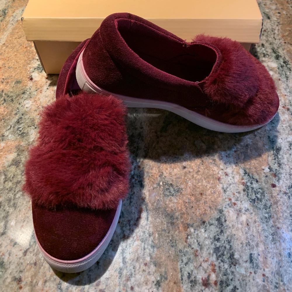 Woman’s Yoki Suede Slip-on Sneakers